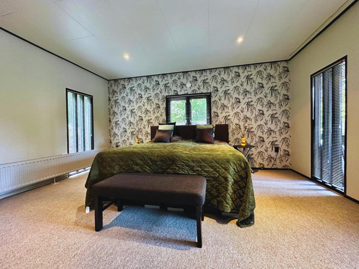Gezellig Chalet Met 2 Slaapkamers Aan Bosrand Erm Exterior foto